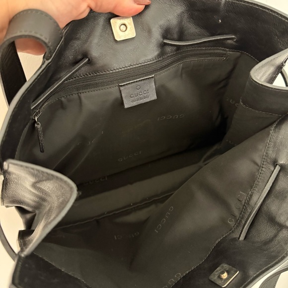 Vintage Gucci black leather drawstring medium shoulder tote bag - Picture 5 of 16